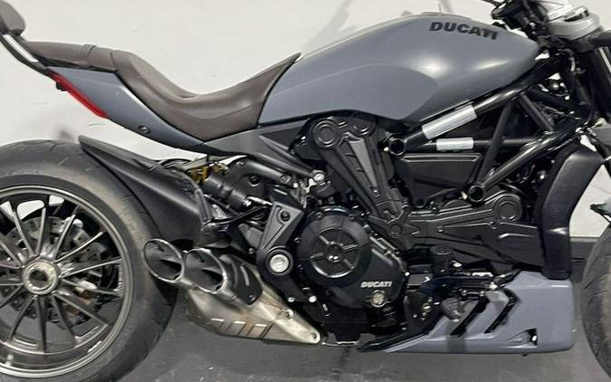 2020 Ducati X Diavel Liquid Concrete Grey