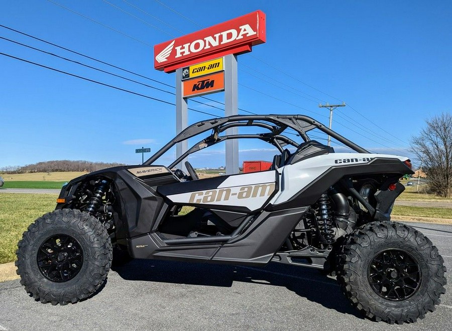 2024 Can-Am® Maverick X3 DS Turbo Catalyst Gray