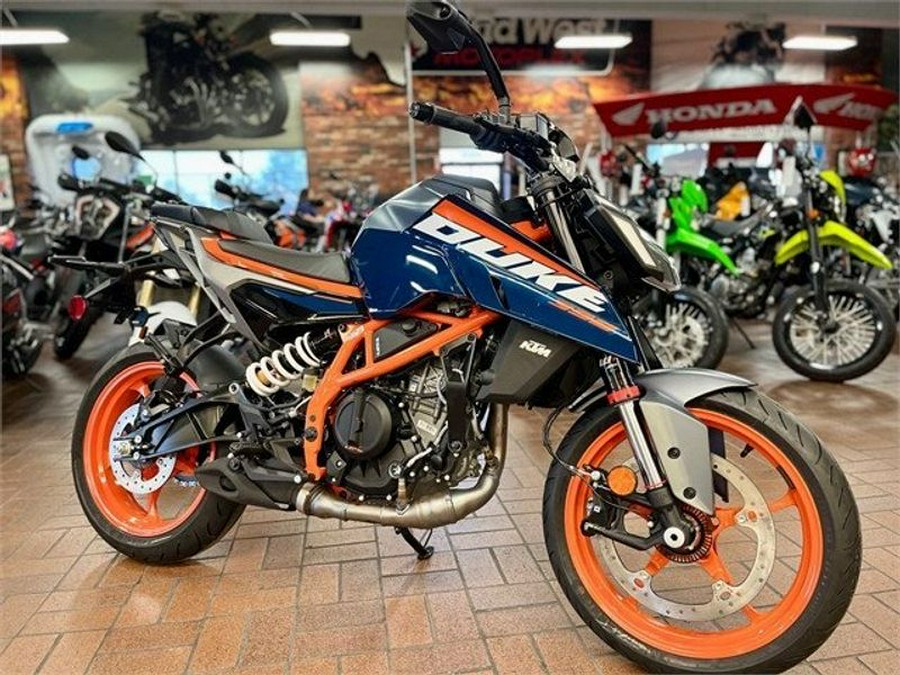 New 2024 KTM 390 DUKE