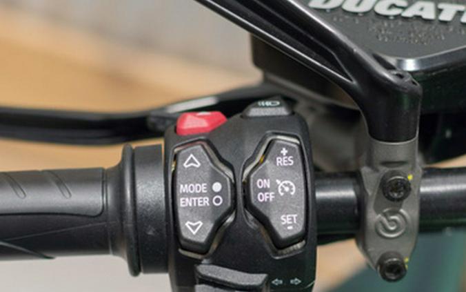 2025 Ducati Diavel For Bentley