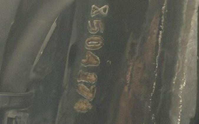 2015 Harley-Davidson® Tri Glide® Ultra FLHTCUTG WHT HOT/BLU HOT W/ PINSTRIP