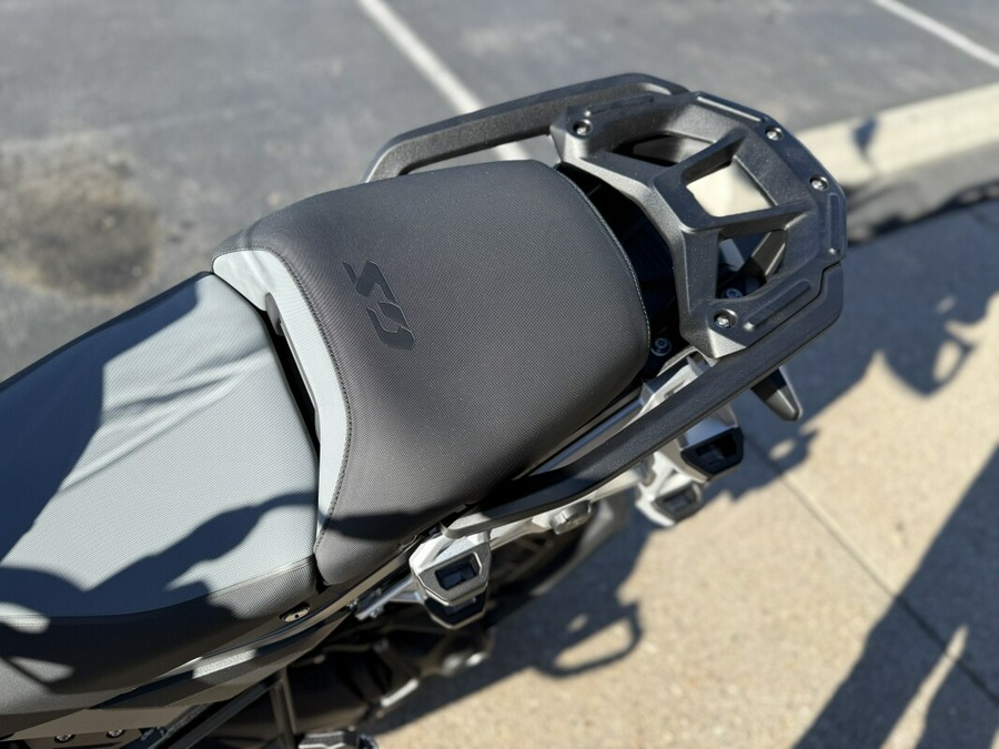 2025 BMW Motorrad R 1300 GS Adventure