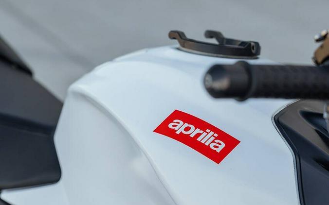 2015 Aprilia Tuono V4 R APRC