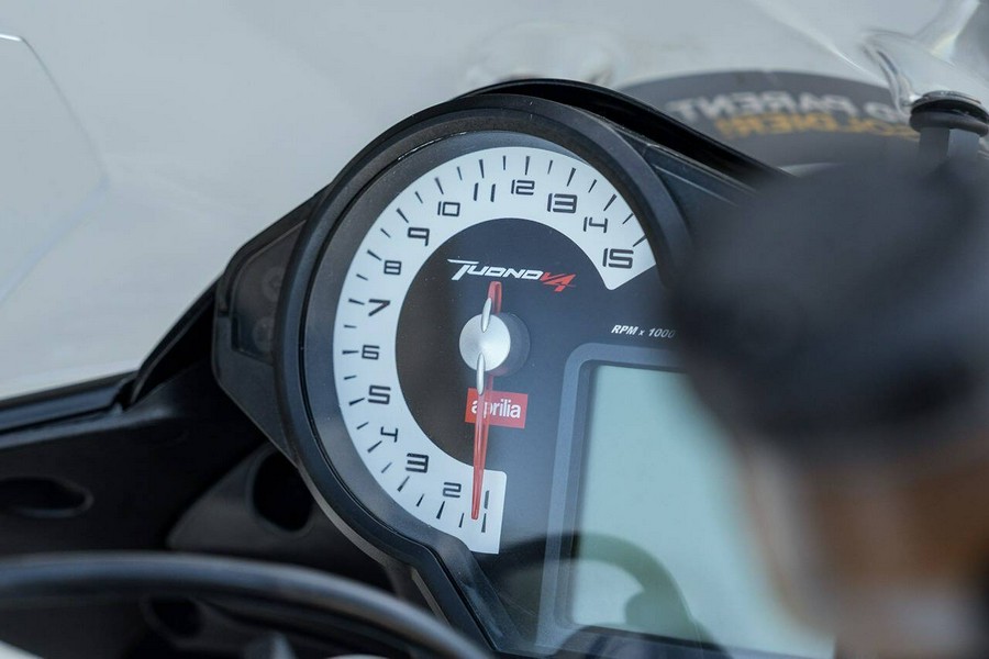 2015 Aprilia Tuono V4 R APRC