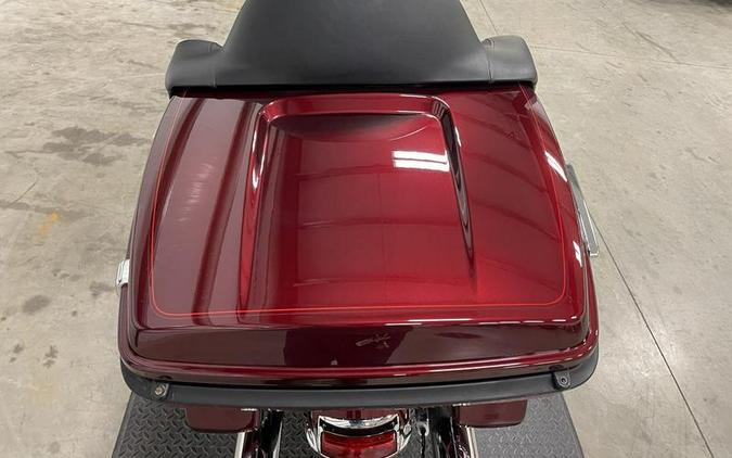 2015 Harley-Davidson® FLHTCU - Electra Glide® Ultra Classic®