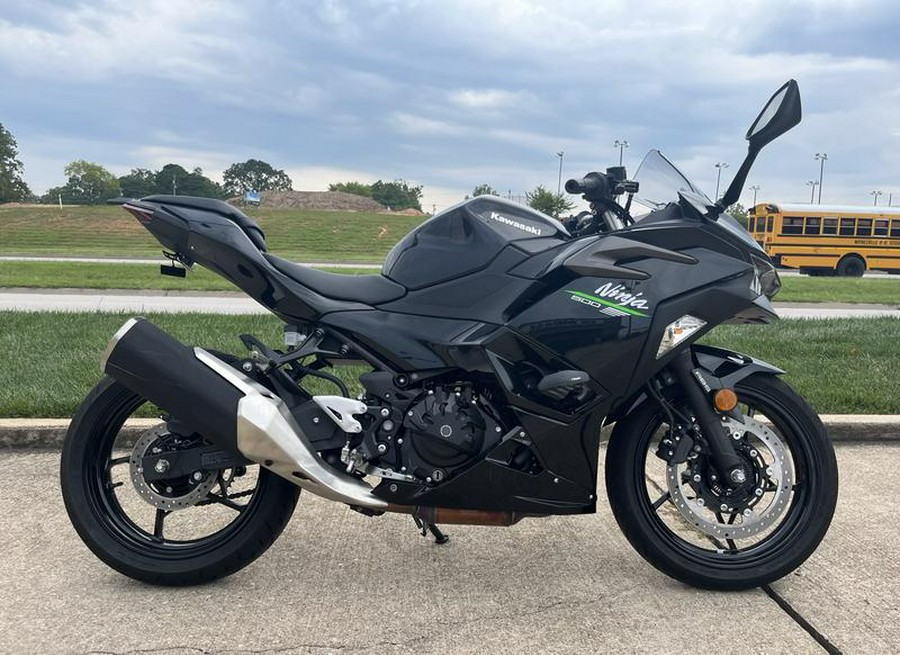 2024 Kawasaki EX500GRFAL