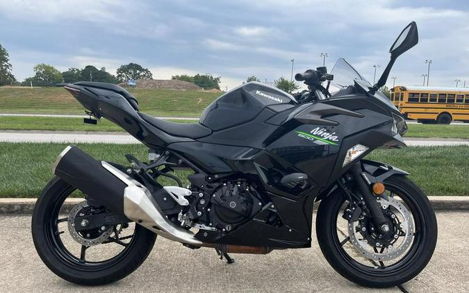 2024 Kawasaki EX500GRFAL