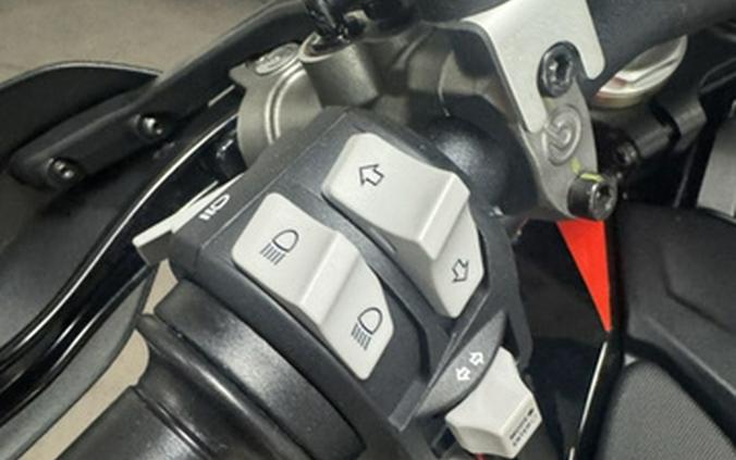 2025 Ducati Hypermotard 698 Mono RVE