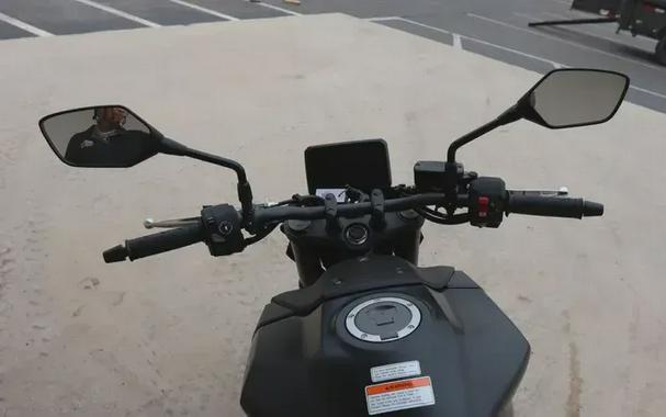 New 2025 HONDA CB750 HORNET