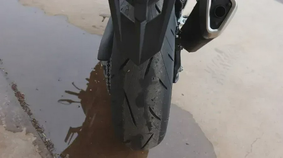 New 2025 HONDA CB750 HORNET