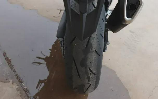 New 2025 HONDA CB750 HORNET