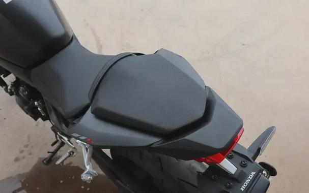 2025 HONDA CB750 HORNET