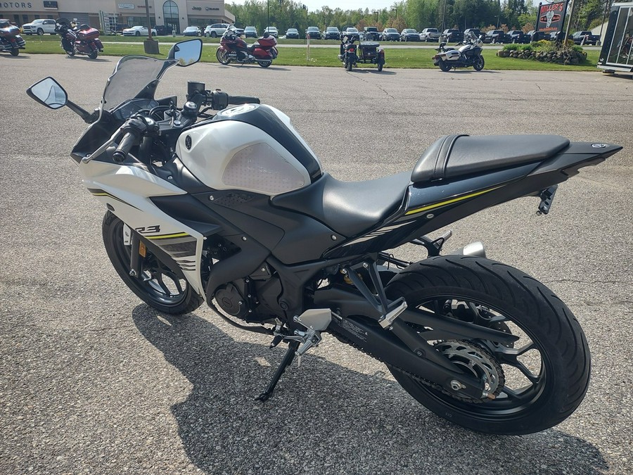 2017 Yamaha YZF-R3 ABS