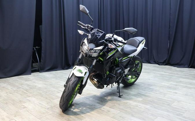 2021 Kawasaki Z650 ABS Pearl Blizzard White/Metallic Spark Black