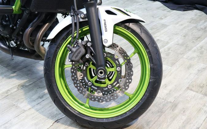 2021 Kawasaki Z650 ABS Pearl Blizzard White/Metallic Spark Black