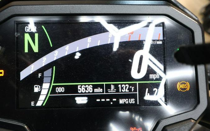 2021 Kawasaki Z650 ABS Pearl Blizzard White/Metallic Spark Black