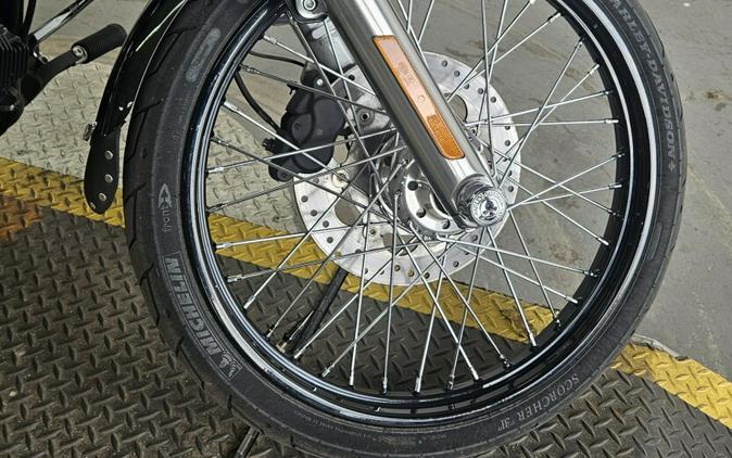 FXDWG 2017 Wide Glide