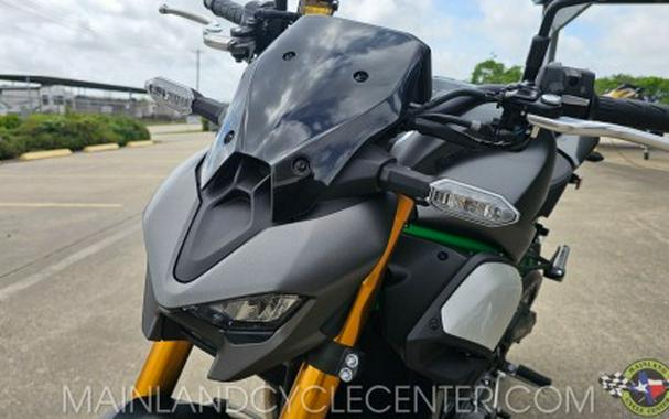 2026 Kawasaki Z900 SE ABS
