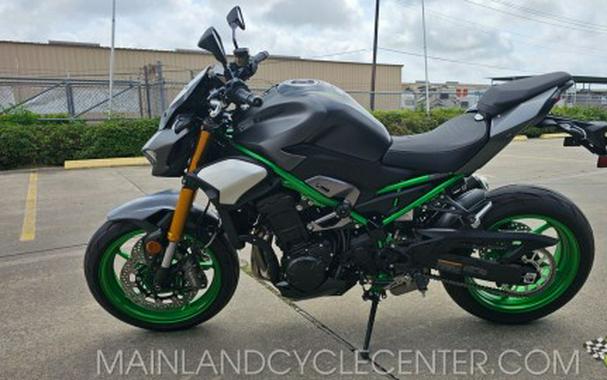 2026 Kawasaki Z900 SE ABS