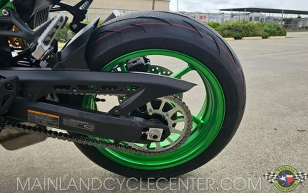 2026 Kawasaki Z900 SE ABS