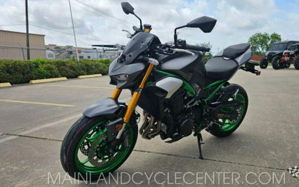 2026 Kawasaki Z900 SE ABS