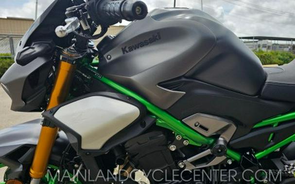 2026 Kawasaki Z900 SE ABS