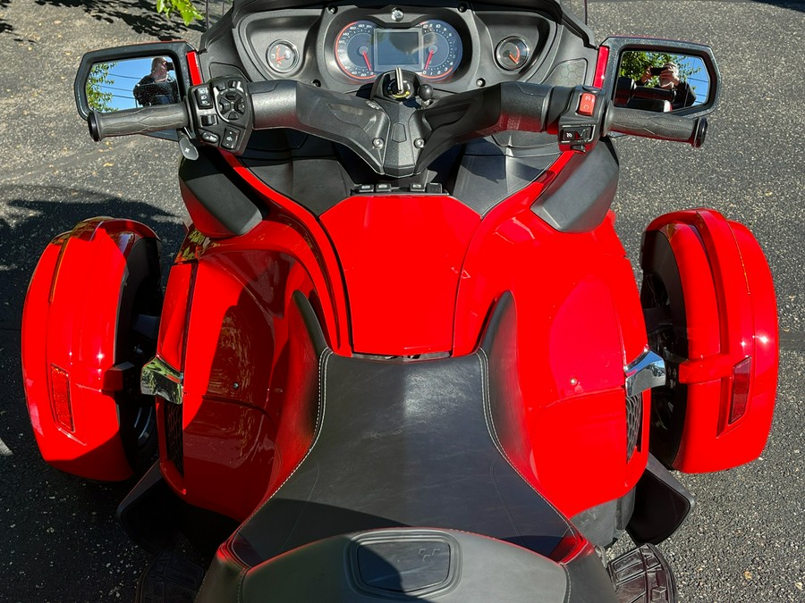 2013 Can-Am Spyder® RT-S SE5