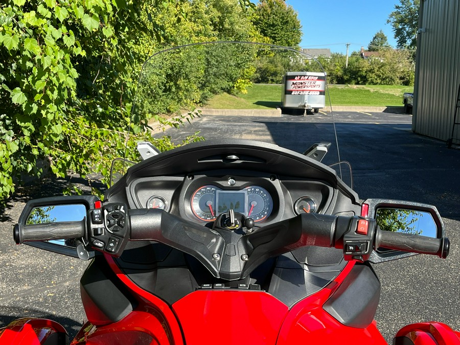2013 Can-Am Spyder® RT-S SE5