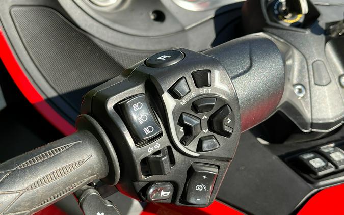 2013 Can-Am Spyder® RT-S SE5