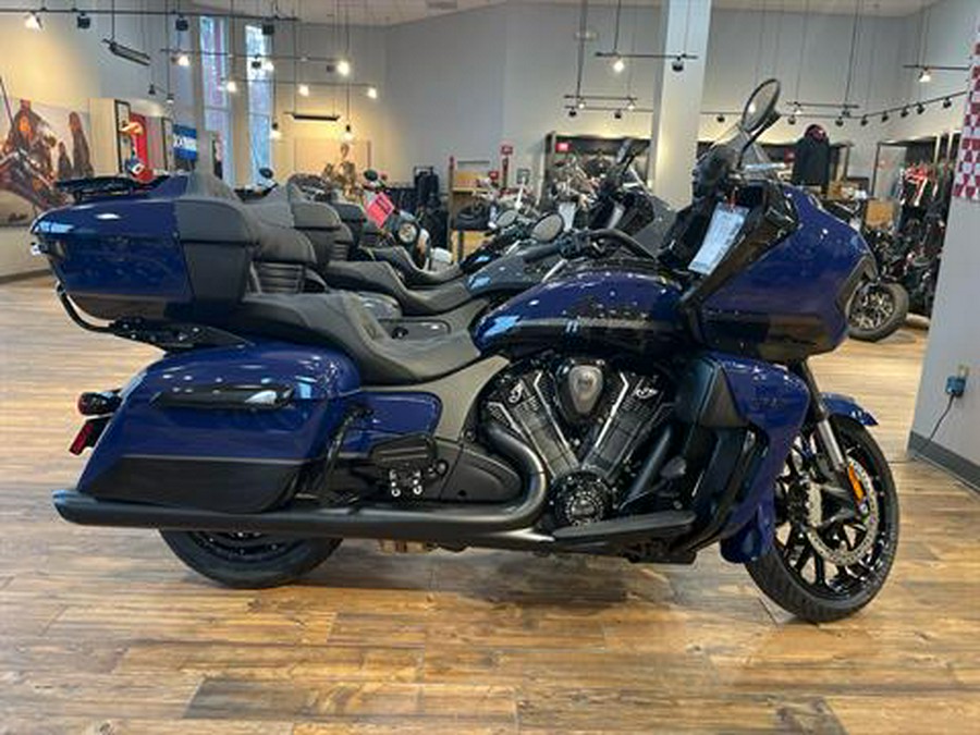 2024 Indian Motorcycle Pursuit® Dark Horse® with PowerBand Audio Package