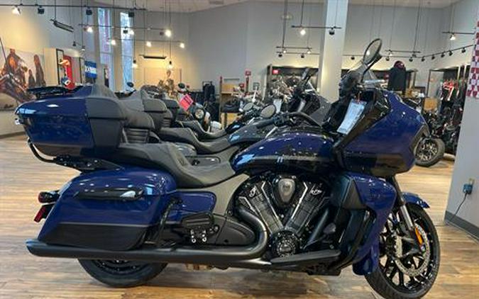 2024 Indian Motorcycle Pursuit® Dark Horse® with PowerBand Audio Package