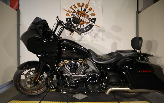 2022 Harley-Davidson Road Glide ST Vivid Black