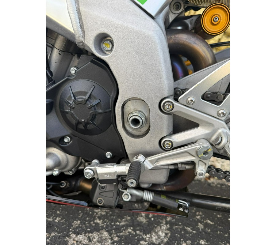 2018 Aprilia RSV4 RF LE