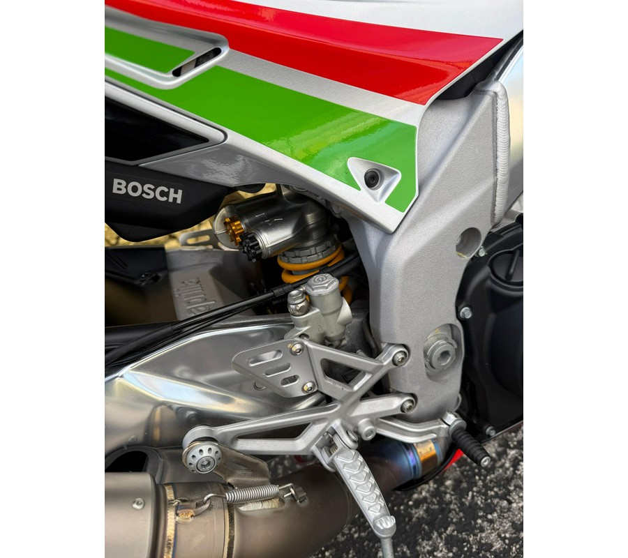 2018 Aprilia RSV4 RF LE