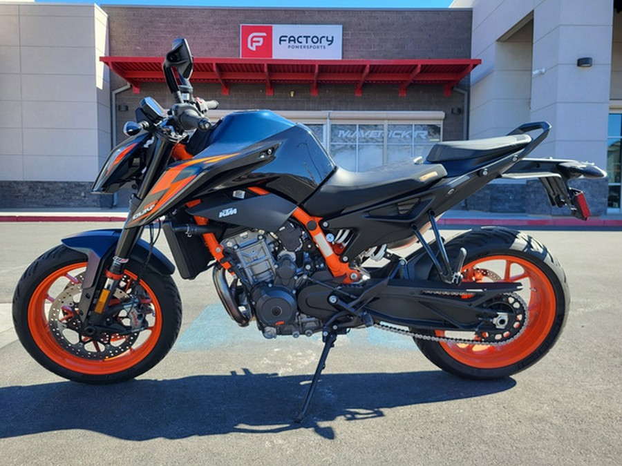 2023 KTM Duke 890 R