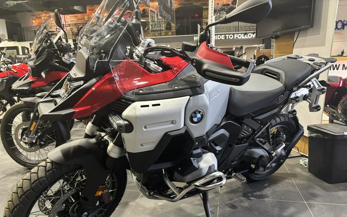 2026 BMW R 1300 GS Adventure R 1300 R