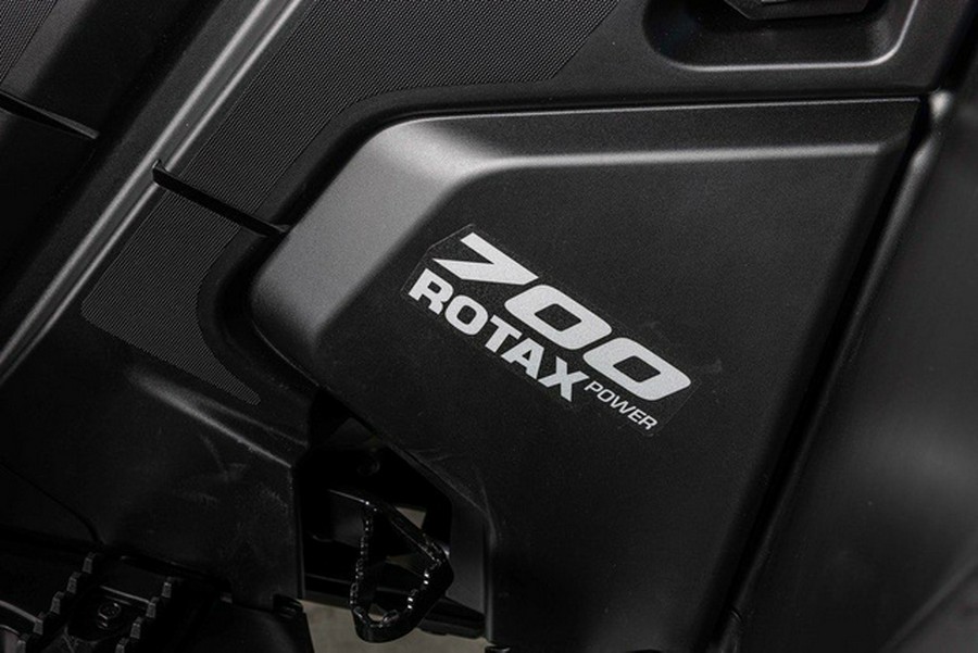 2026 Can-Am Outlander MAX XT 700