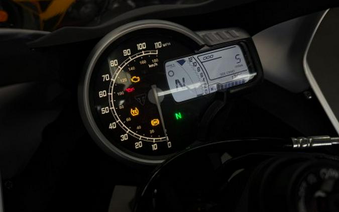 2026 Triumph Thruxton 400
