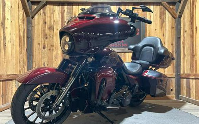 2019 Harley-Davidson CVO™ Street Glide®
