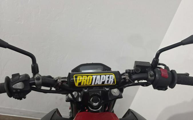 2017 Honda CB300F