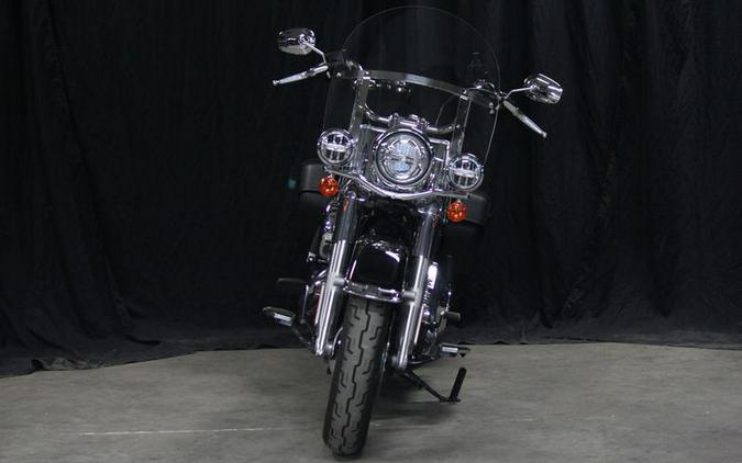 2021 Harley-Davidson® FLHC - Heritage Classic