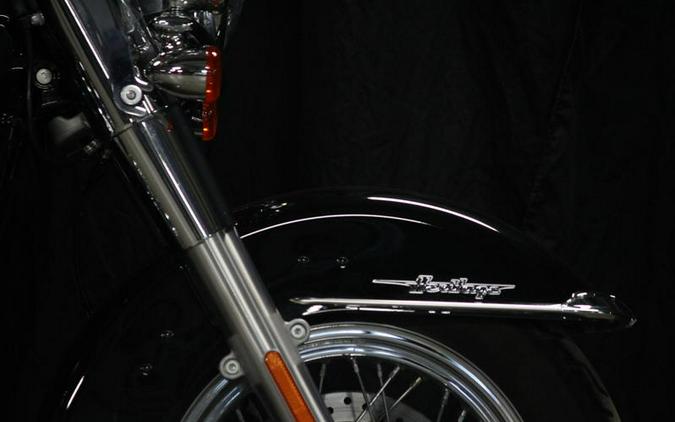 2021 Harley-Davidson® FLHC - Heritage Classic