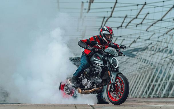 2024 DUCATI MONSTER PLUS