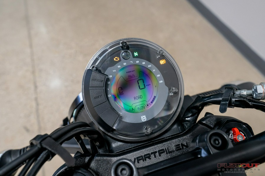 2023 SVARTPILEN 401 (SWEDISH for BLACK ARROW) - Husqvarna Motorcycles