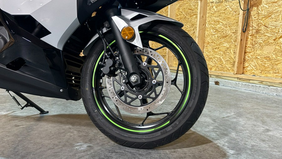 2024 Kawasaki NINJA E-1 ABS