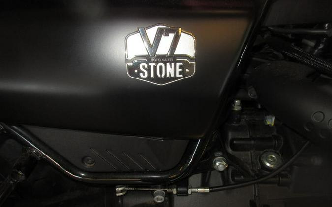 2022 Moto Guzzi V7 Stone E5