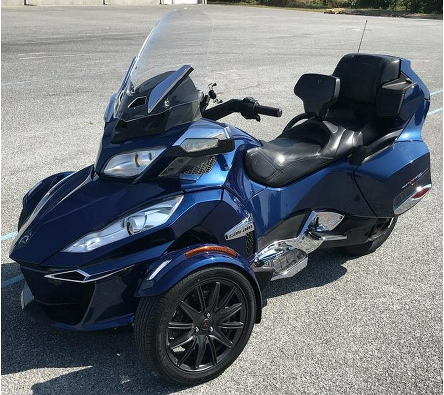 2017 Can-Am® RD SPYDER RT LTD 1330 ACE SE6 BO 17