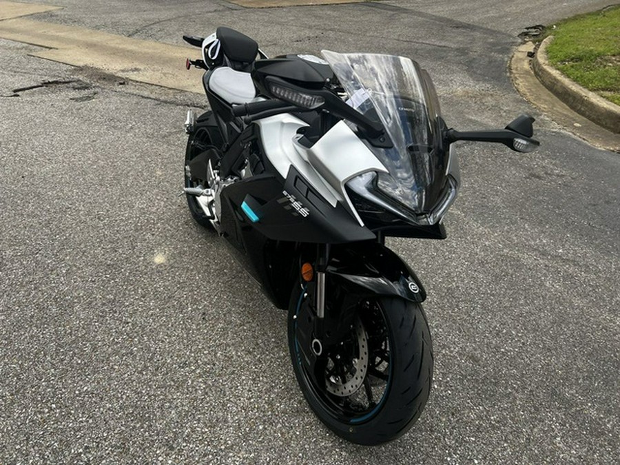 2025 CFMOTO 675SS