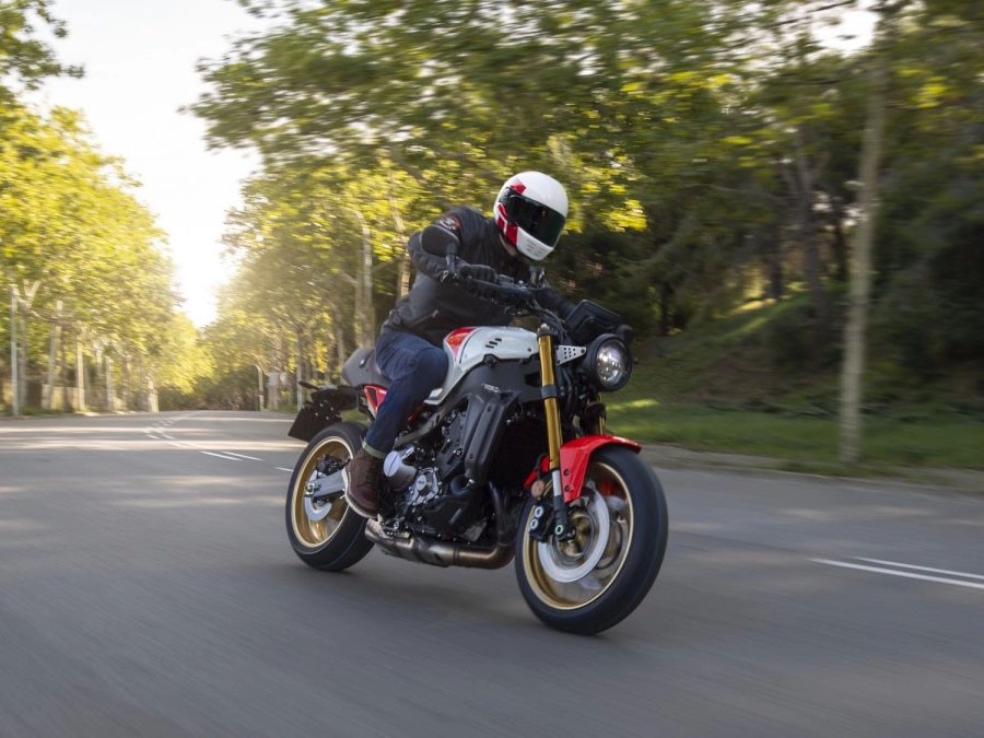 2025 Yamaha XSR900