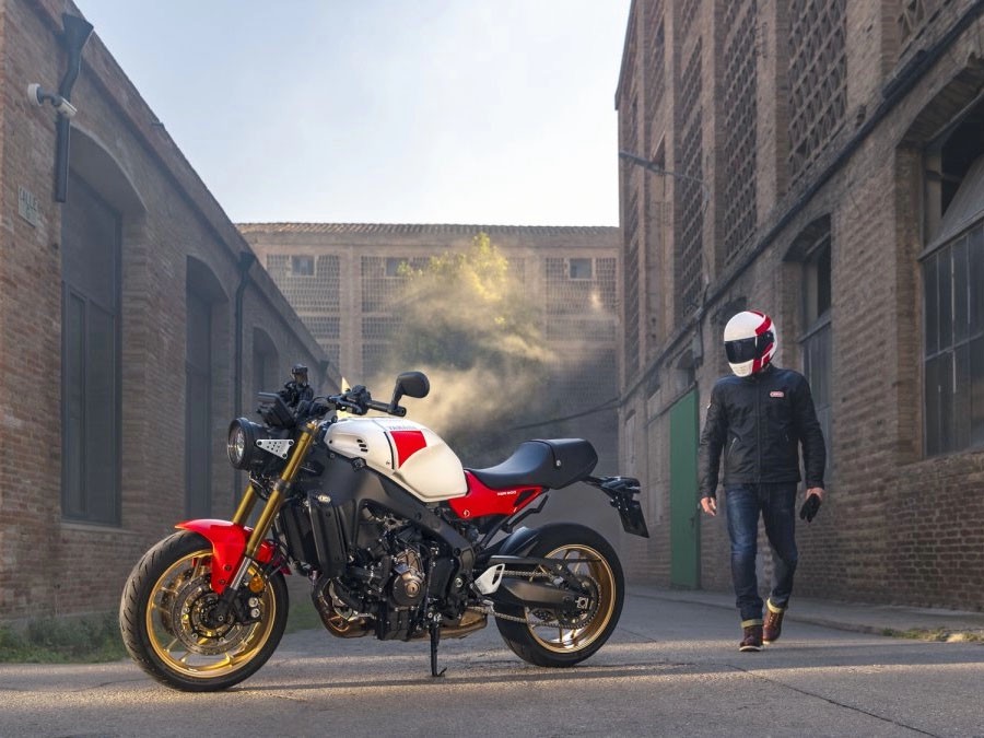 2025 Yamaha XSR900